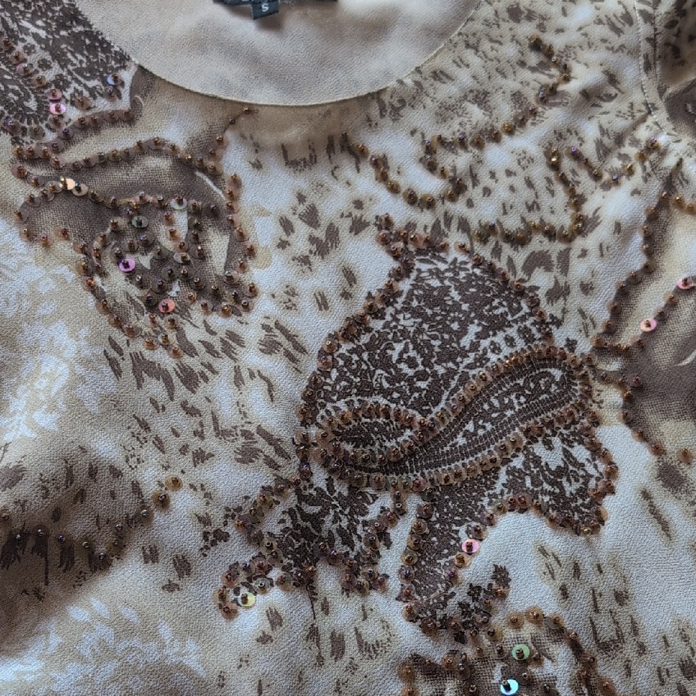 Women's Beaded Print Blouse - Picture 2 of 3